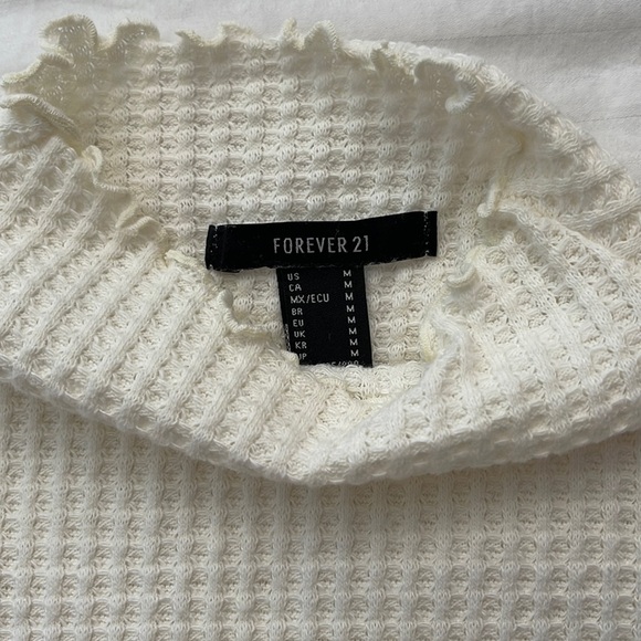 Forever 21 Top - Picture 3 of 3